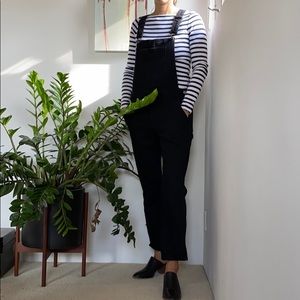 Gap black denim overalls size 28